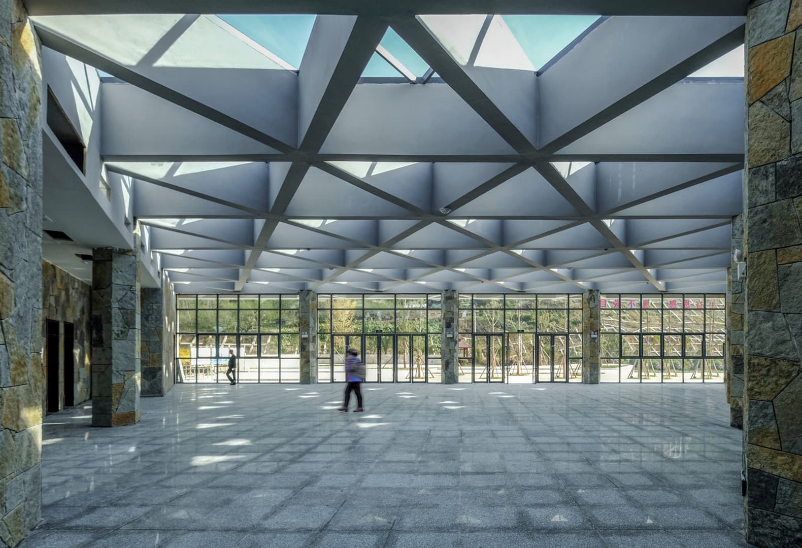 Мемориальный парк в Лунтошань. HUAXIA Architects Studio. Фото: Xio Huo