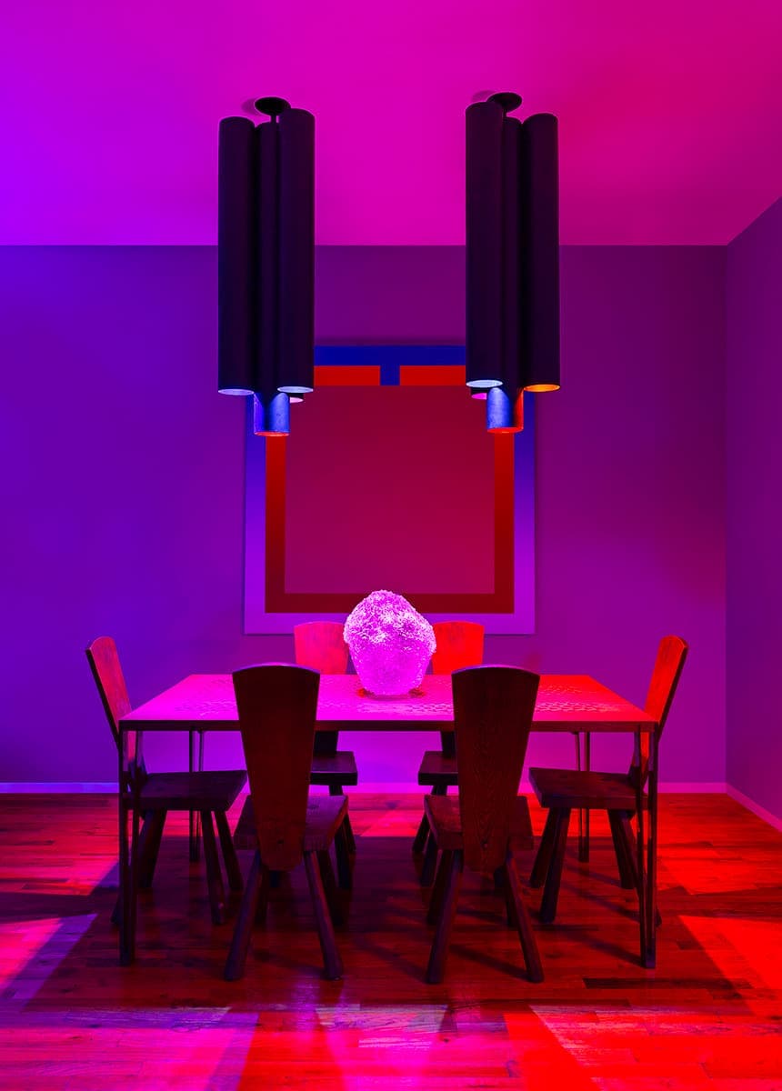 Нью-йоркская квартира с RGB подсветкой – проект дизайнеров Райана Лоусона и Шона Робинса