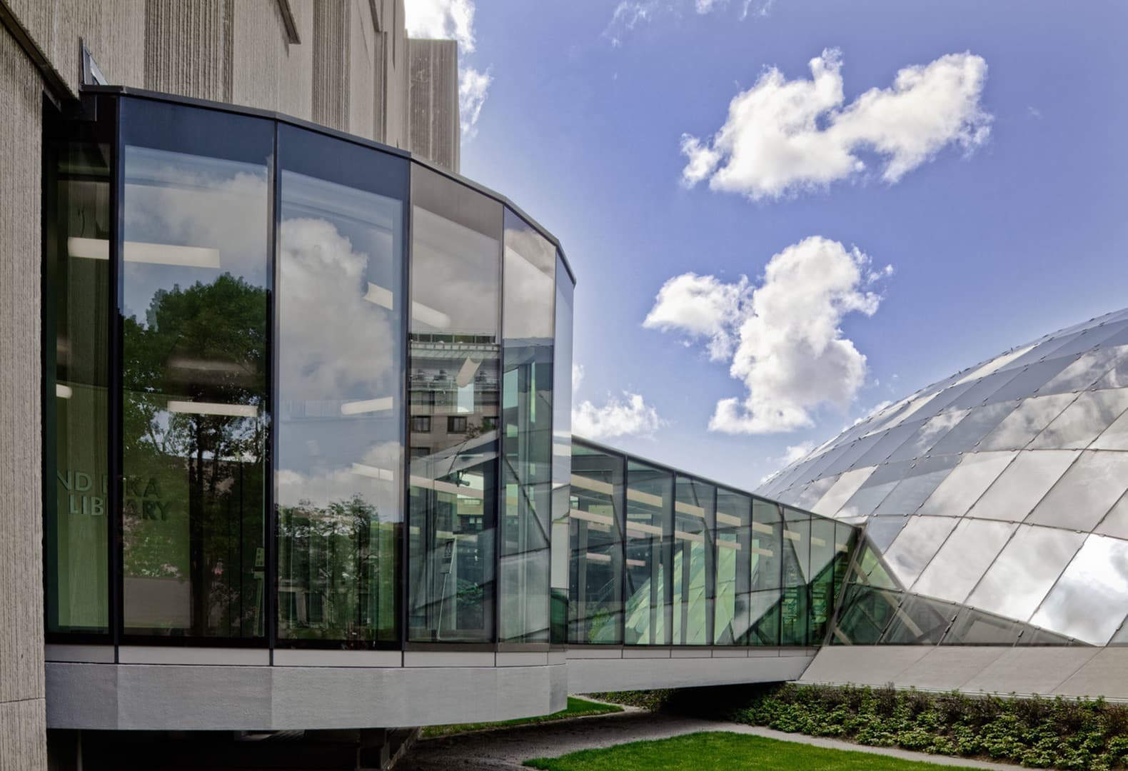 Оливия Конье. Totem