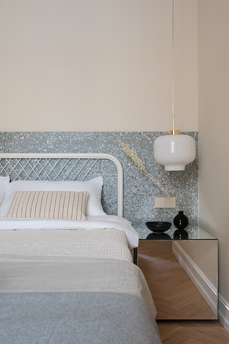 Квартира в бежевых оттенках с контрастными деталями – проект дизайнера Владимира Березина