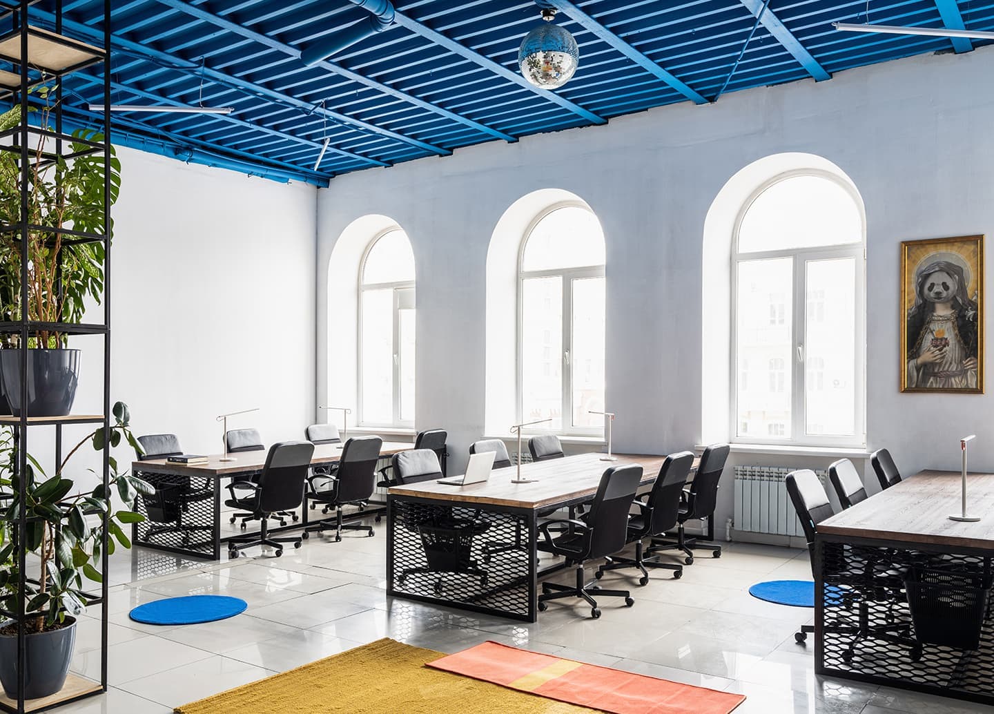 Офис в здании конца XIX века – проект студии ArchBlack