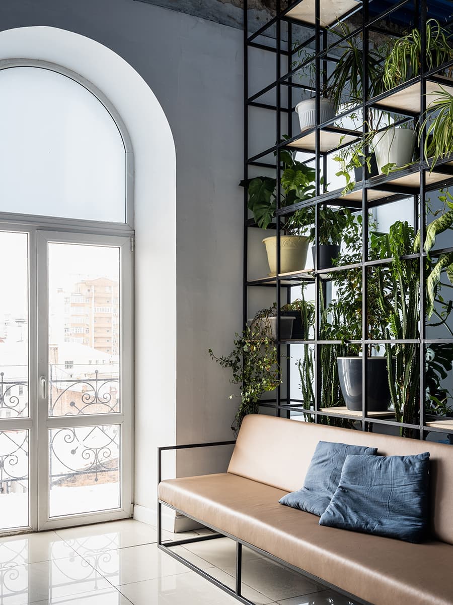 Офис в здании конца XIX века – проект студии ArchBlack