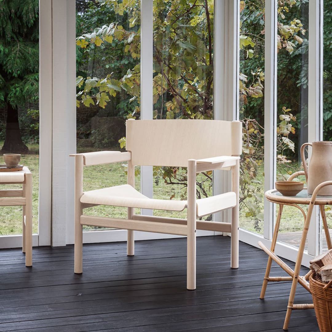 Sling Lounge Chair. TAKT