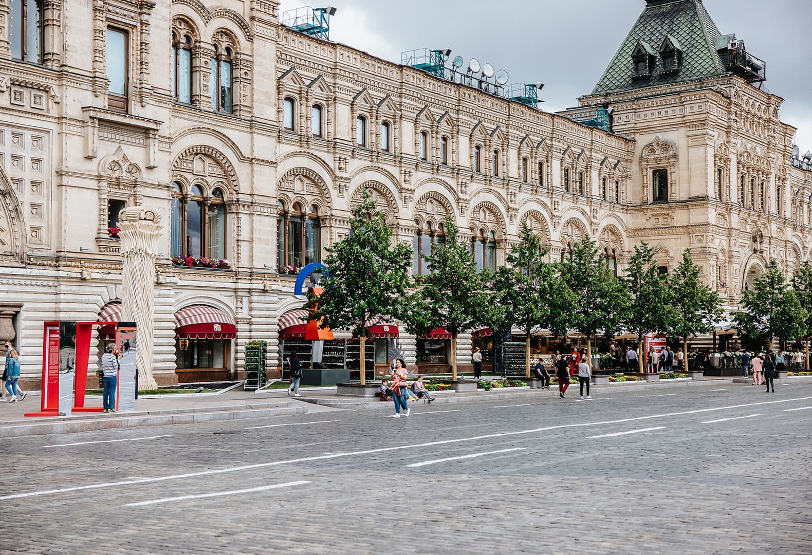 «Красный сад» на Красной площади: выставка паблик-арта
