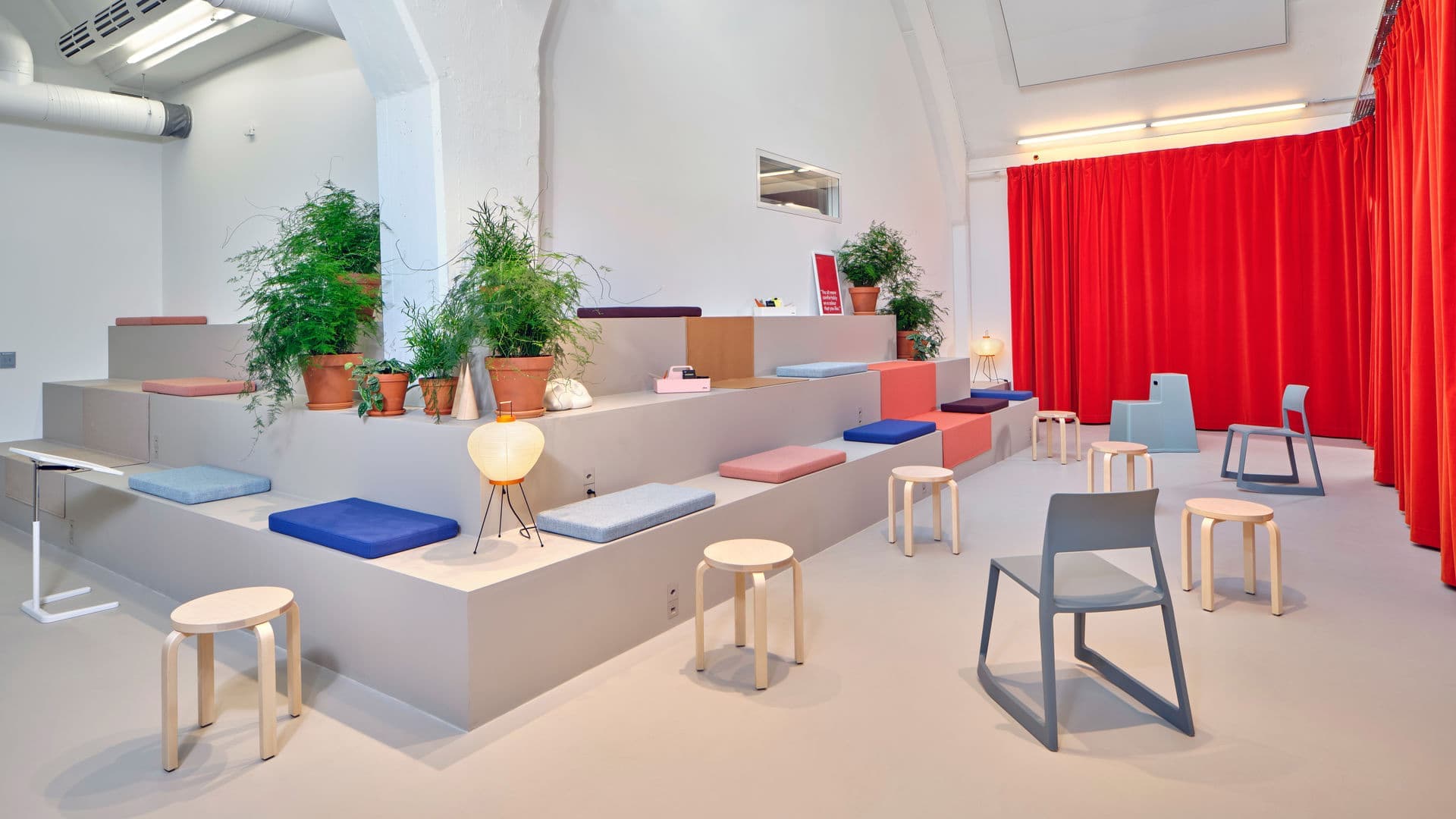 Тренд / Клубный офис. фото Vitra