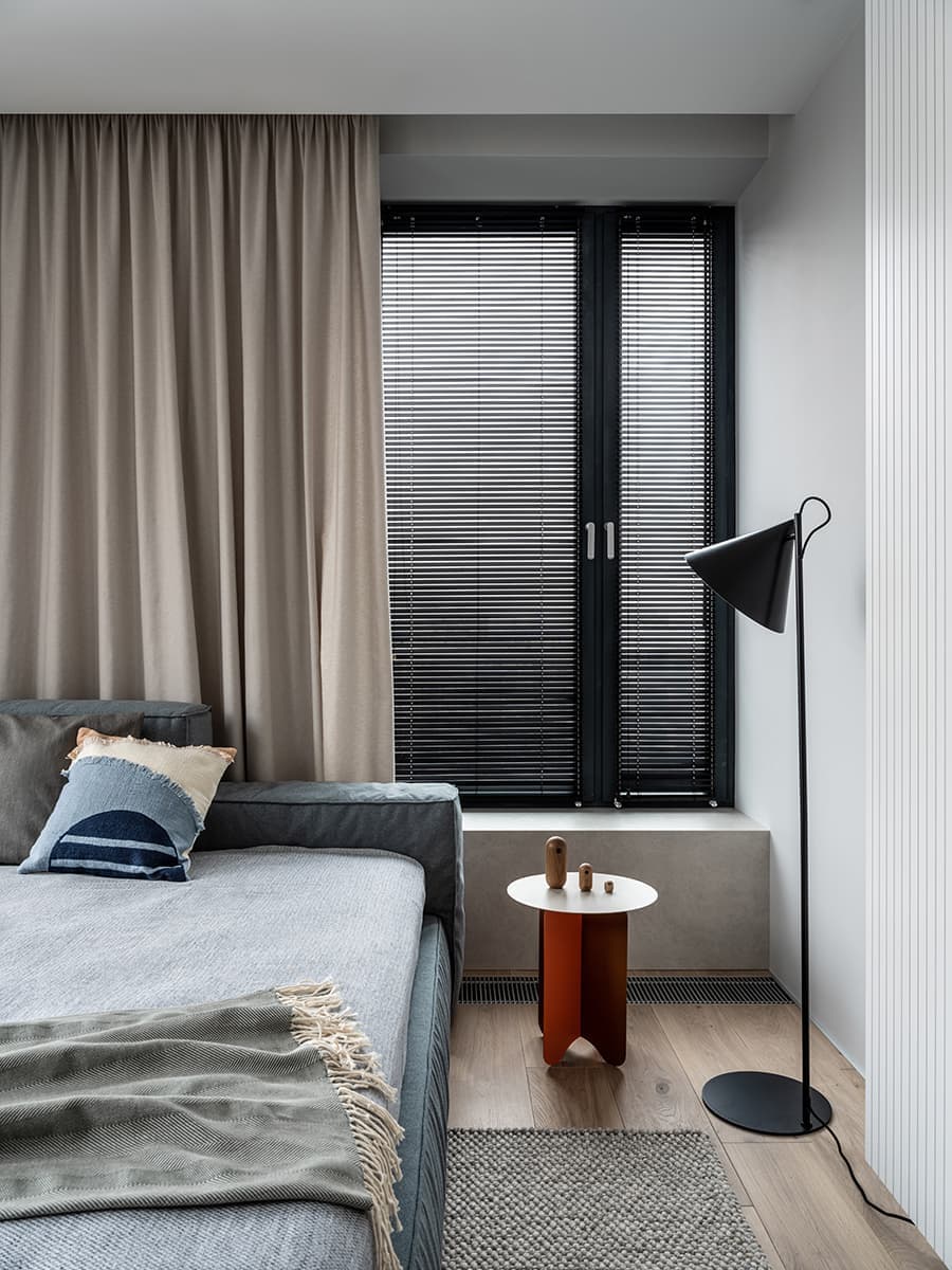 Сдержанная и стильная квартира – проект студии MOPS