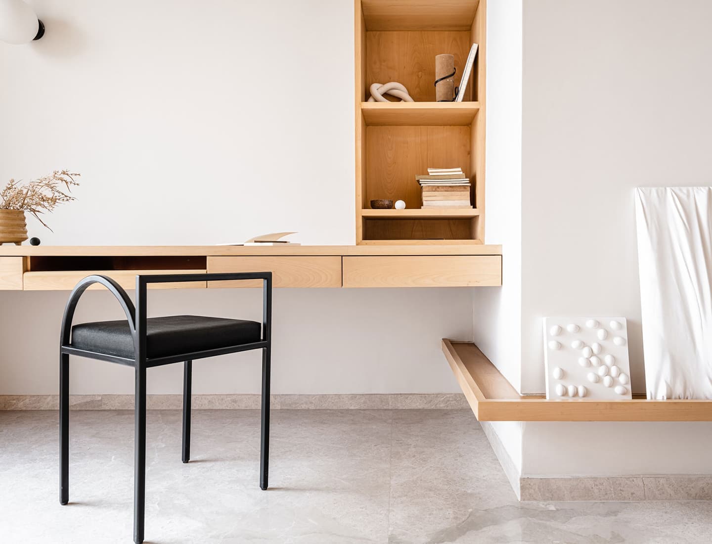 Просторные апартаменты с авангардными элементами в Индии – проект студии The Act of Quad