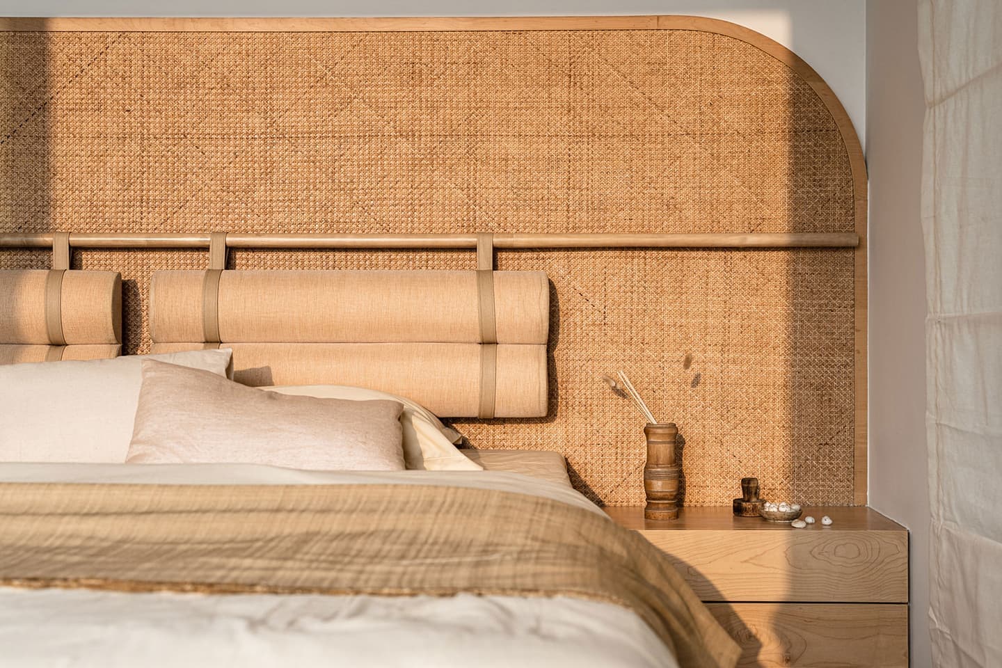 Просторные апартаменты с авангардными элементами в Индии – проект студии The Act of Quad