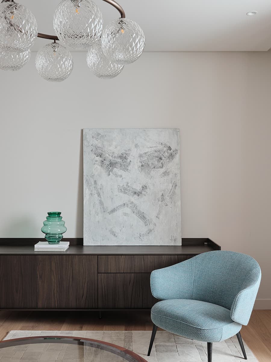 Квартира с уклоном в эстетику mid-century — проект архитектора Алексея Иванова