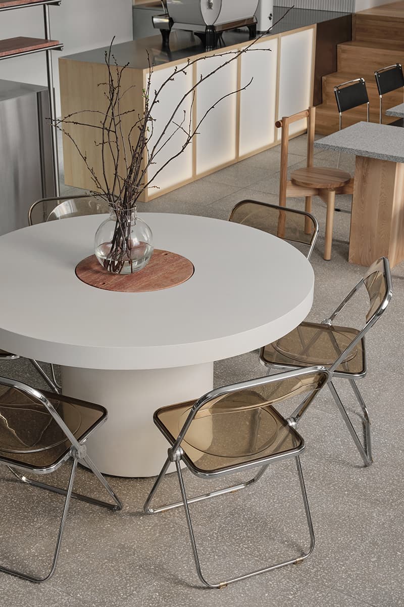 Кофейня в историческом особняке – проект студии Antwe