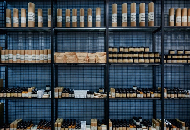 Наталья Белоногова. Pop-up-пространство Zielinski & Rozen в ЦУМе. Фото: Виктор Молодцов