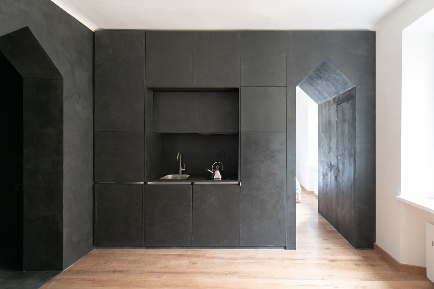 «Город в городе» в небольшой миланской квартире – проект AACM