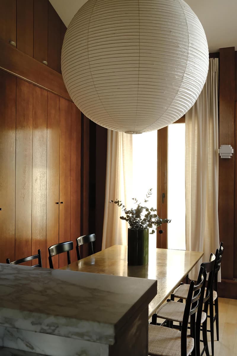 «Плавающая во времени» квартира 1930х годов – проект французской студии Hauvette & Madani