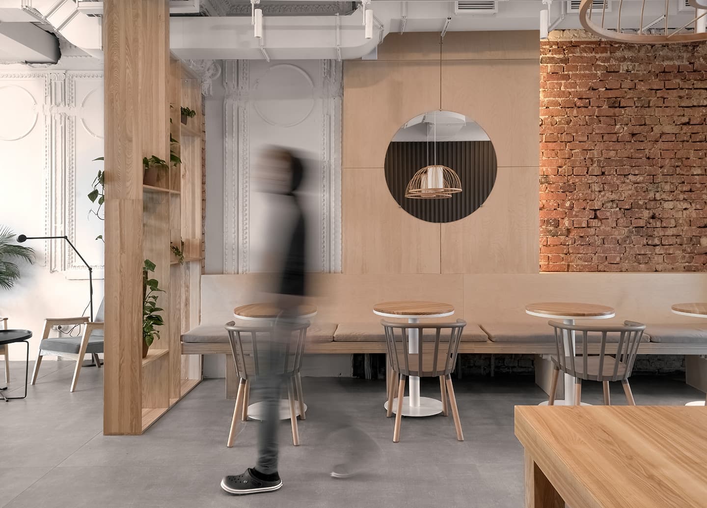 «Плавающая во времени» квартира 1930х годов – проект французской студии Hauvette & Madani