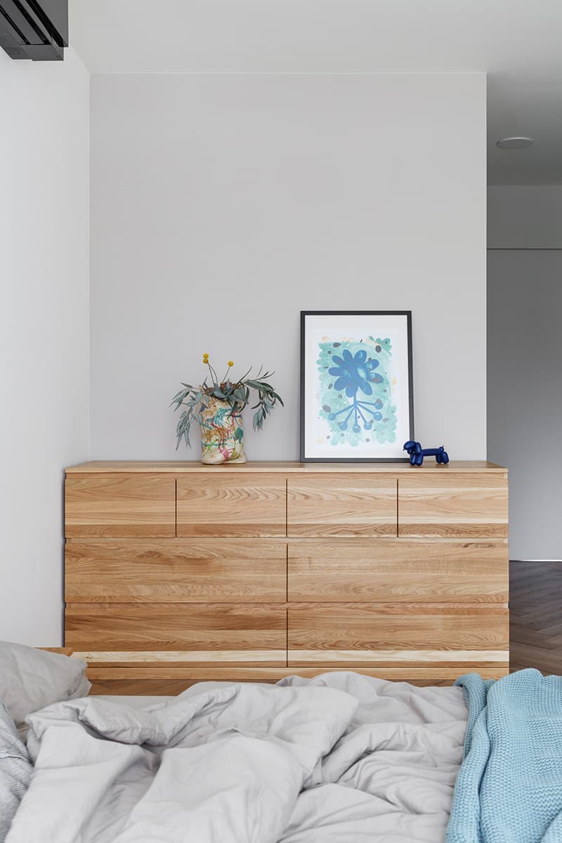 Скандинавский минимализм и обилие живых растений – проект дизайн-студии Кубквадрат