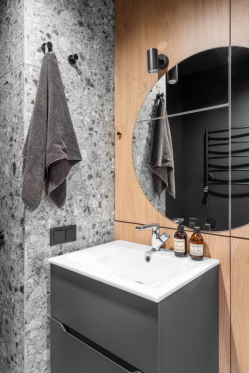 Искусство, декор и зонирование в небольшой московской студии – проект команды дизайн-бюро KIDZ