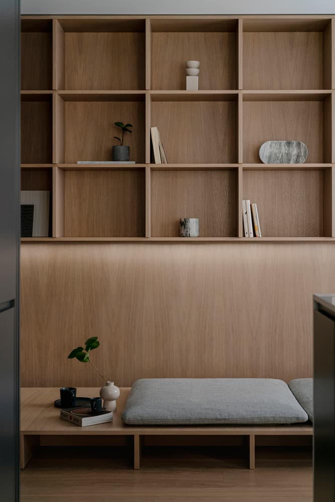 Аскетичный интерьер компактной квартиры в Польше – проект дизайн-бюро ACOS