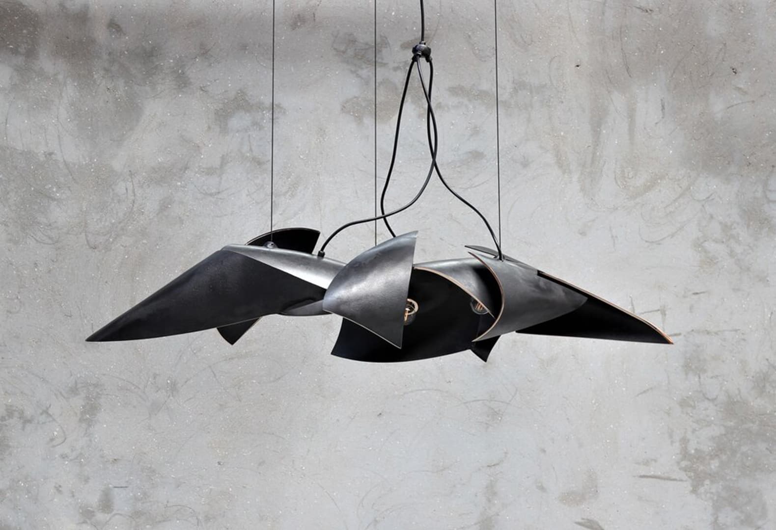 Владимир Славов / DIM Atelier. Светильник The Cut