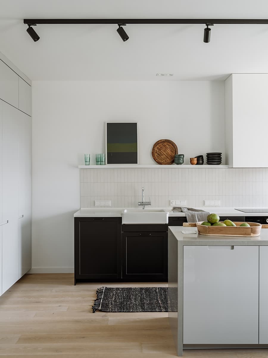 Монохромная квартира со скандинавским настроением – проект студии Style By Sorensen