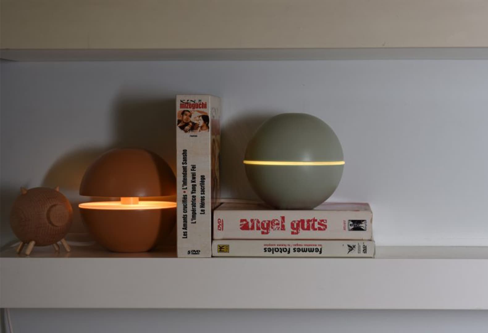 Многофункциональная лампа Glowbe. Дизайн Летиция Джбейли