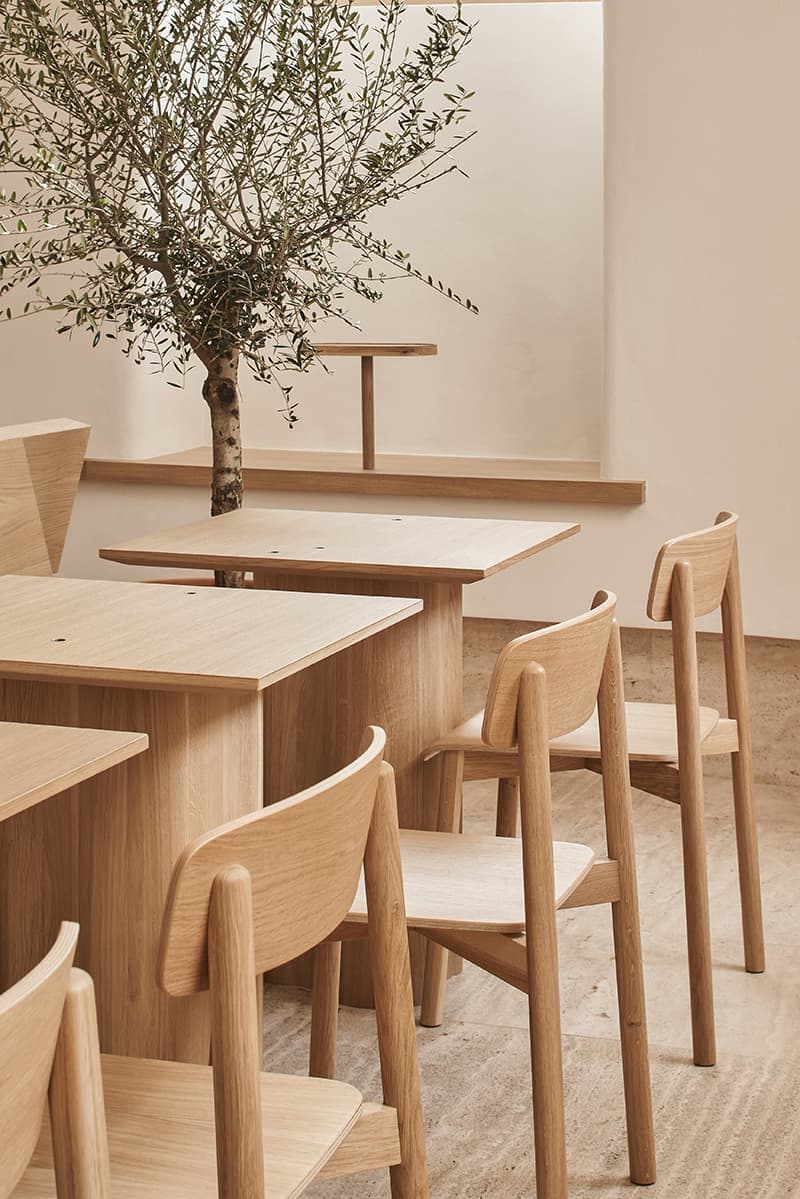 Ресторан в стиле католической церкви – проект DA Bureau