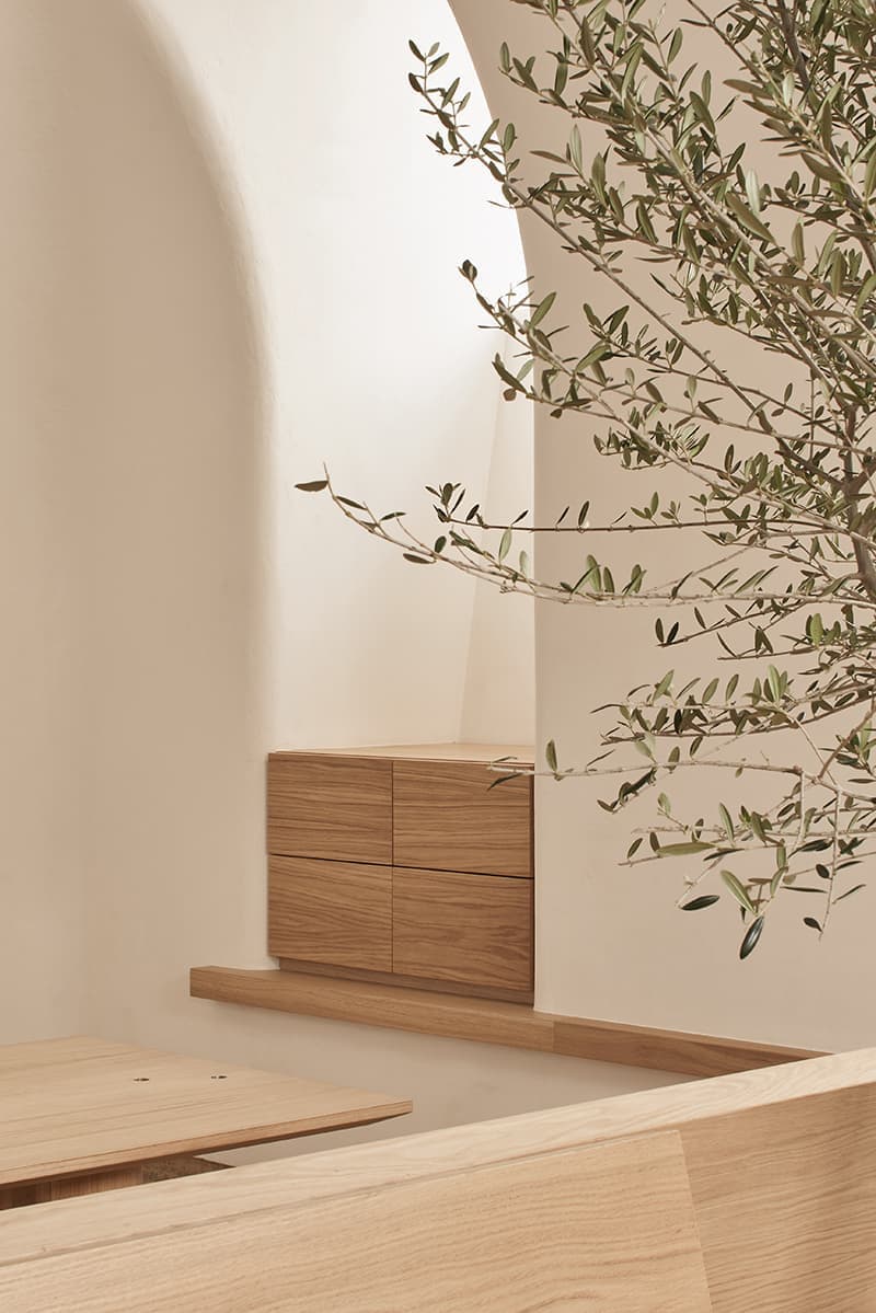 Ресторан в стиле католической церкви – проект DA Bureau