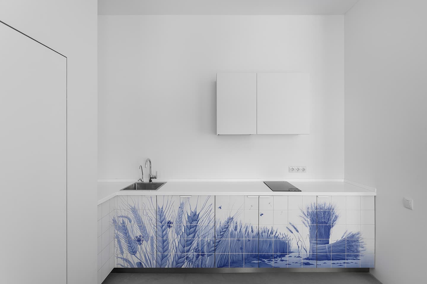 Уютный интерьер с элементами гжельской росписи – проект Сони Черных