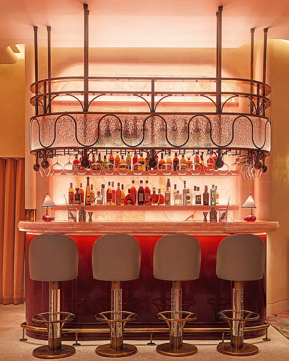 Драматичный интерьер для бара The Red Room – проект Bryan O’Sullivan Studio