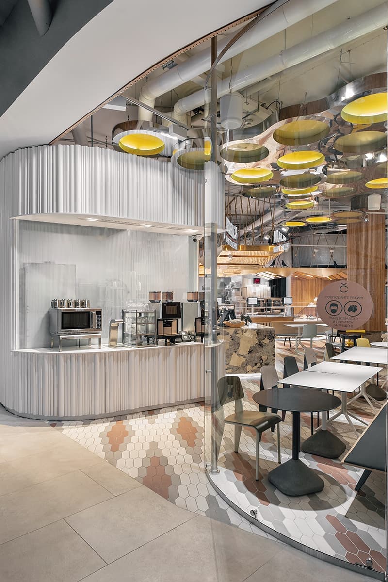 Красочный интерьер новой «Кулинарной лавки Братьев Караваевых» – проект Евгения Щетинкина