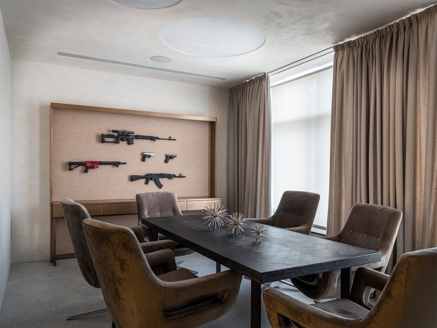 Брутальная эстетика в интерьере стрелкового клуба – проект Elena Krylova Studio