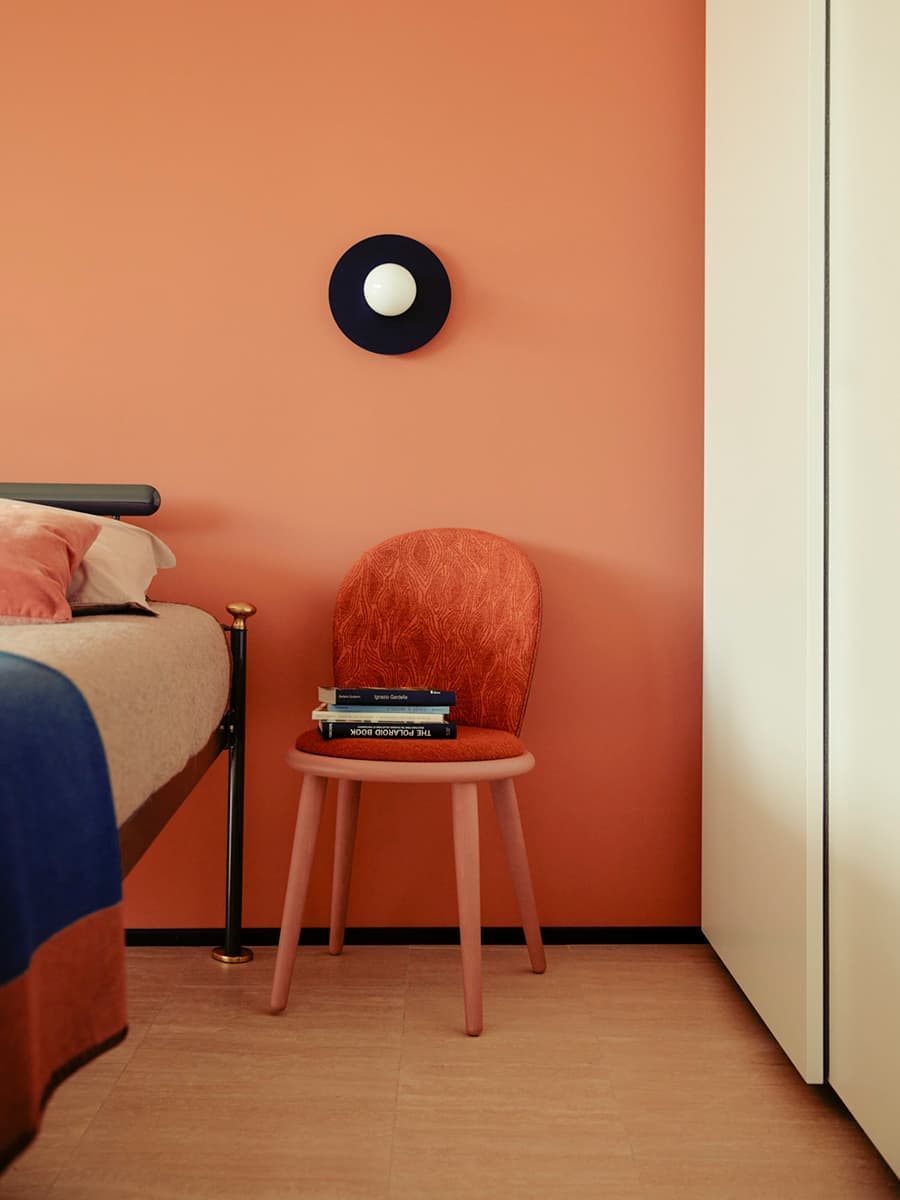 Свежий микс теплых оттенков в интерьере итальянской квартиры – проект Кристины Челестино