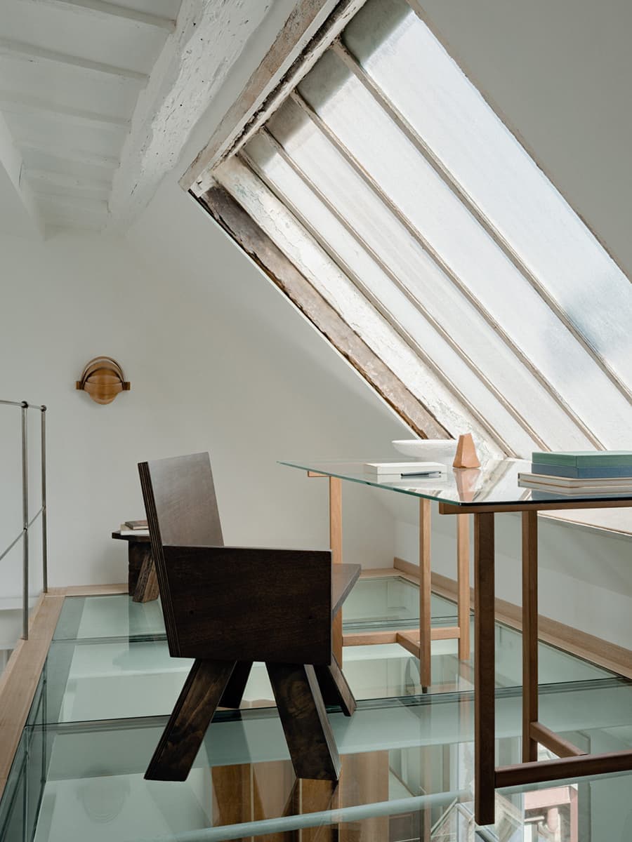 Воздушная квартира в самом центре Парижа – проект Луи Денаво