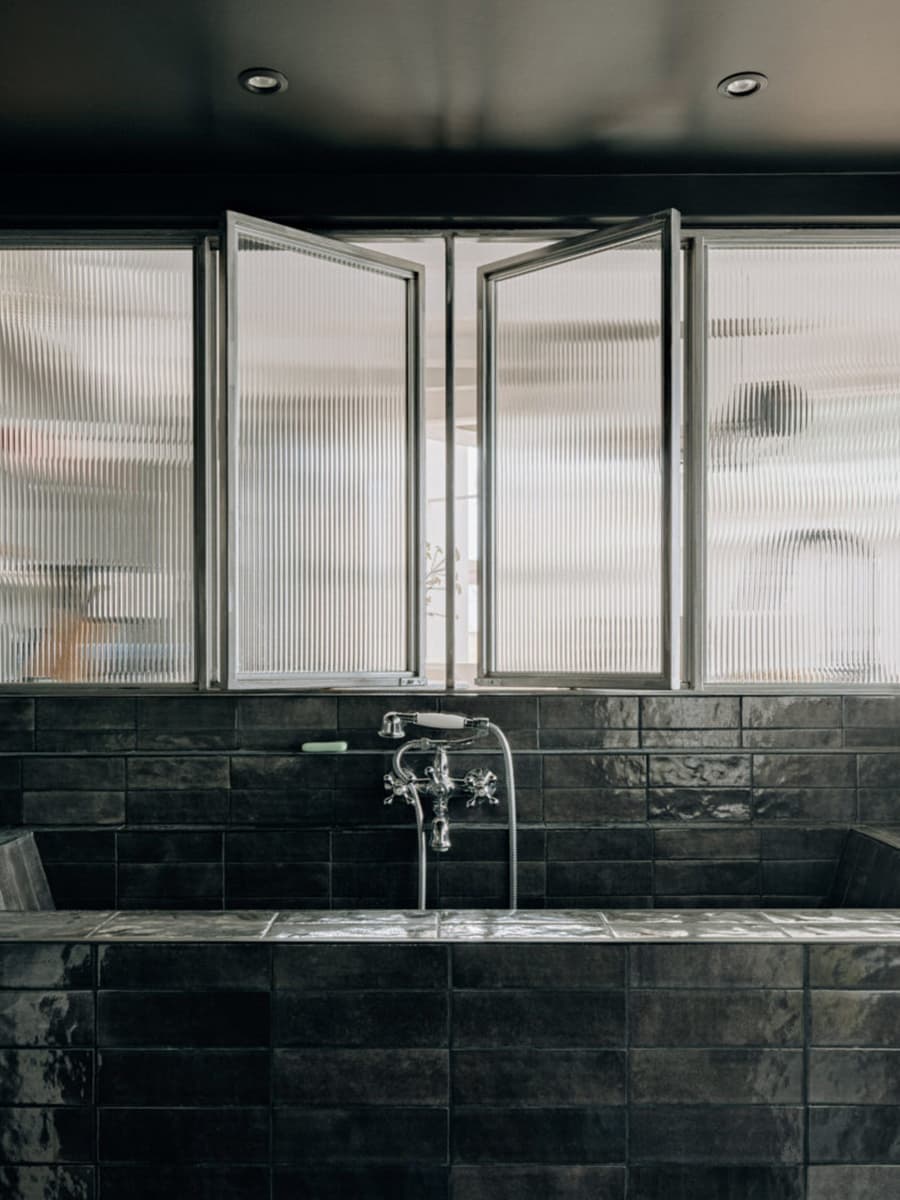 Воздушная квартира в самом центре Парижа – проект Луи Денаво