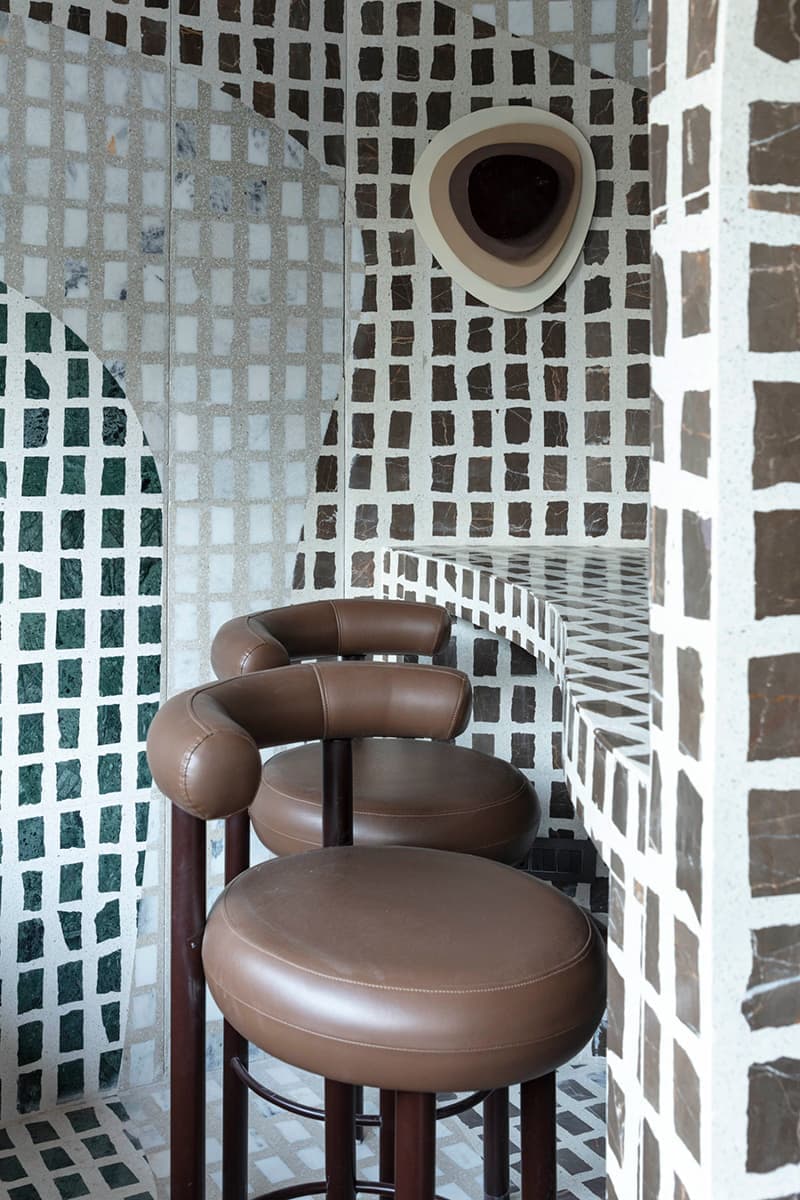 Оптические иллюзии и мягкие формы в интерьере индийского ресторана – проект Renesa Studio