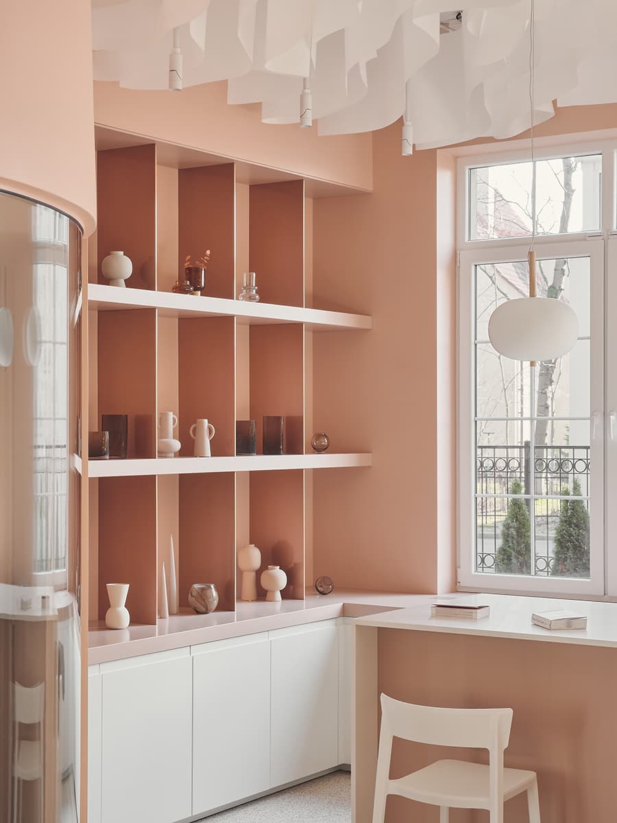 Нежный дизайн цветочного бутика в Калининграде – проект Levkovich Architects