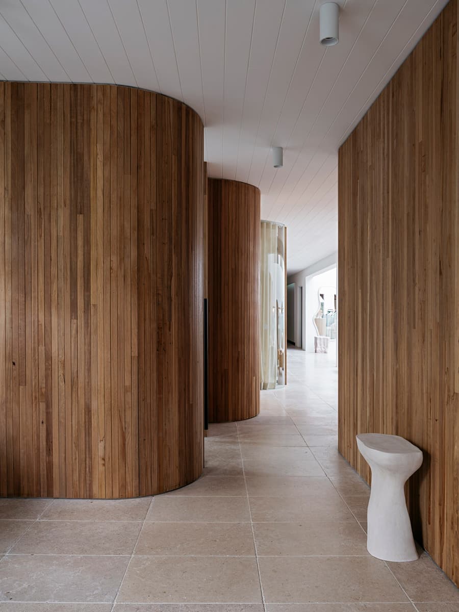 Воздушный интерьер офиса для австралийского модного бренда – проект Those Architects