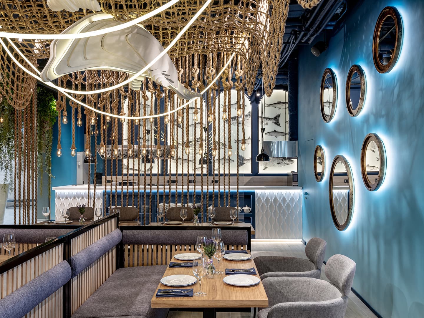 Интерьер ресторана в морской тематике – проект Elena Krylova Studio