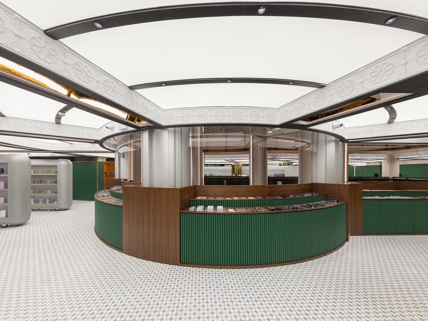 Интерьер на границе восточной и западной культур – проект Various Associates