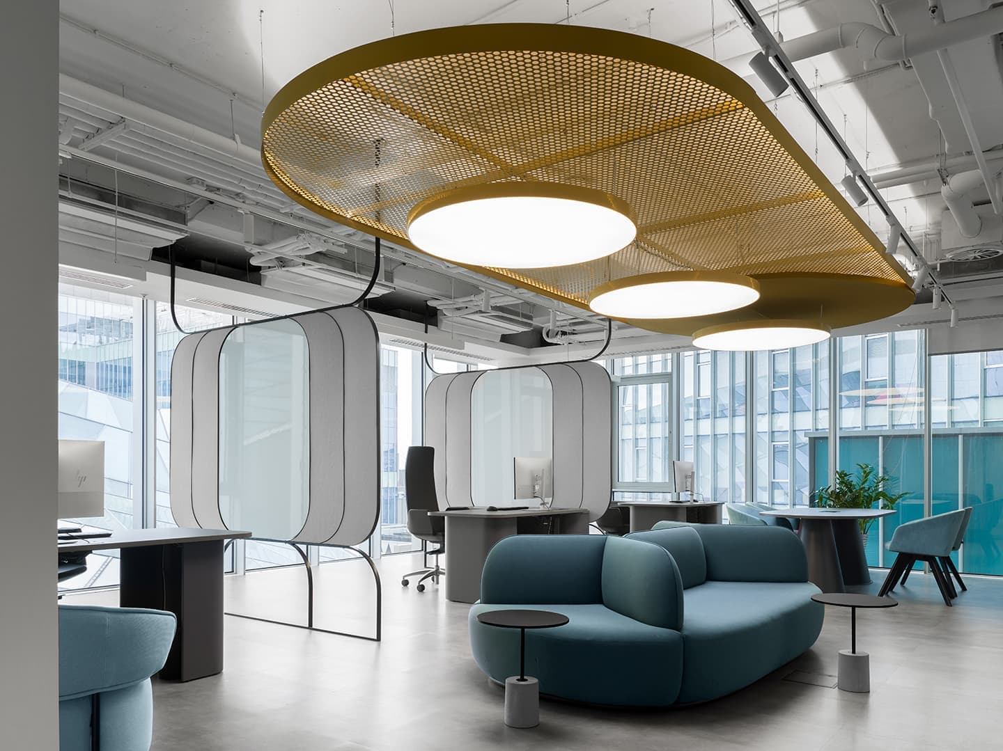 Геометричный интерьер московского офиса в стиле «Мемфис» – проект IND Architects