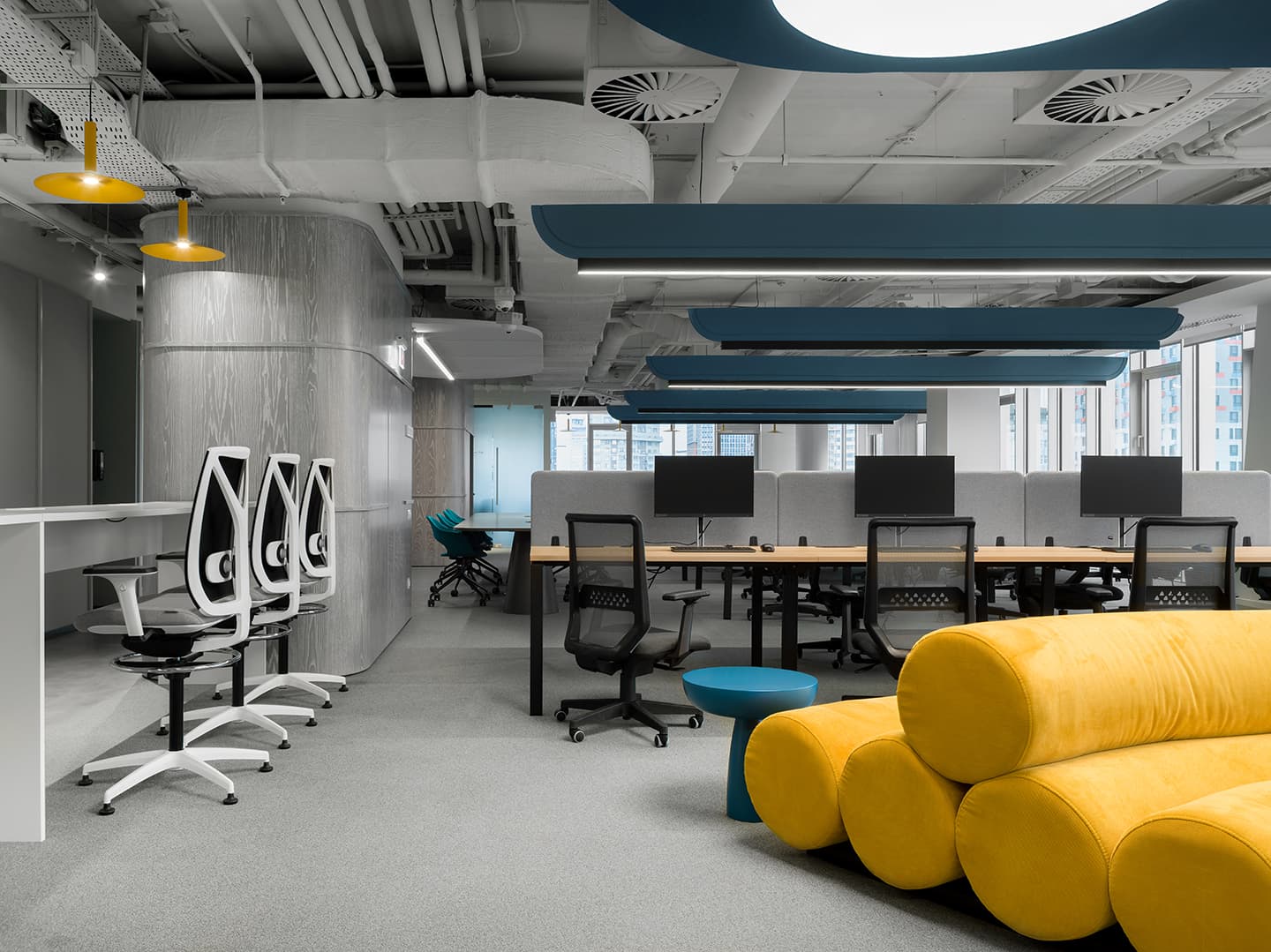 Геометричный интерьер московского офиса в стиле «Мемфис» – проект IND Architects