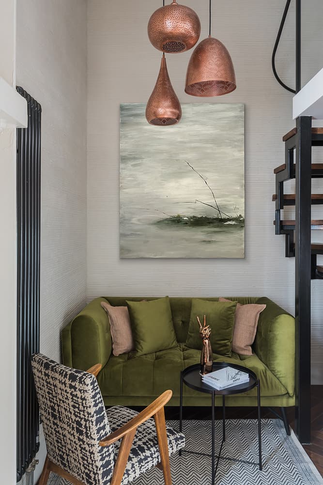 Уютный интерьер компактной квартиры с антресолью – проект Александры Ермиловой