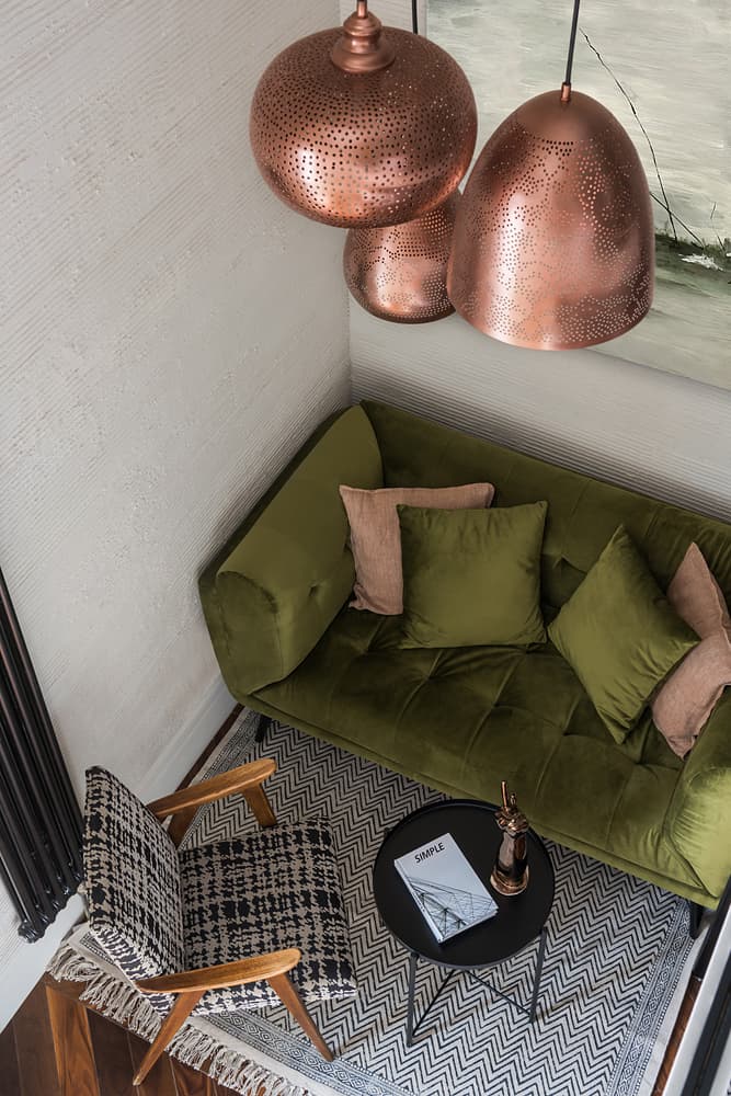 Уютный интерьер компактной квартиры с антресолью – проект Александры Ермиловой