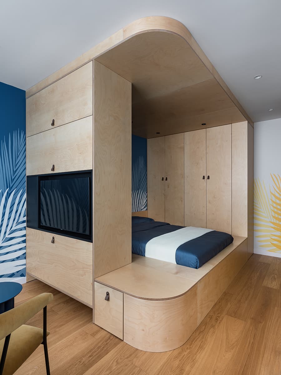 Нетривиальный интерьер студии с растительными мотивами – проект Kononov Studio