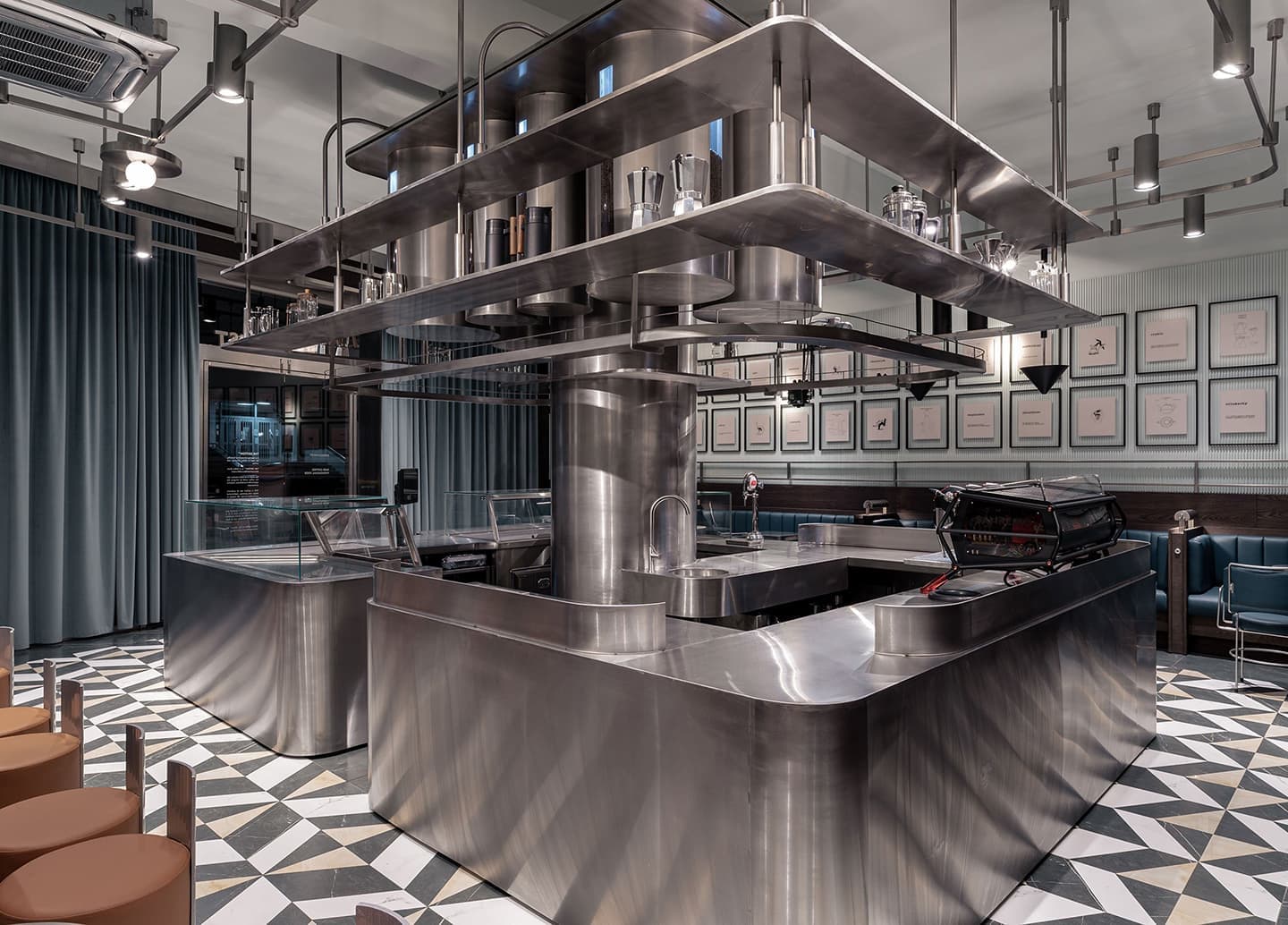 Современные и ретро-футуристические мотивы в интерьере кофейни – проект Yiannis Pouspourikas Design Studio