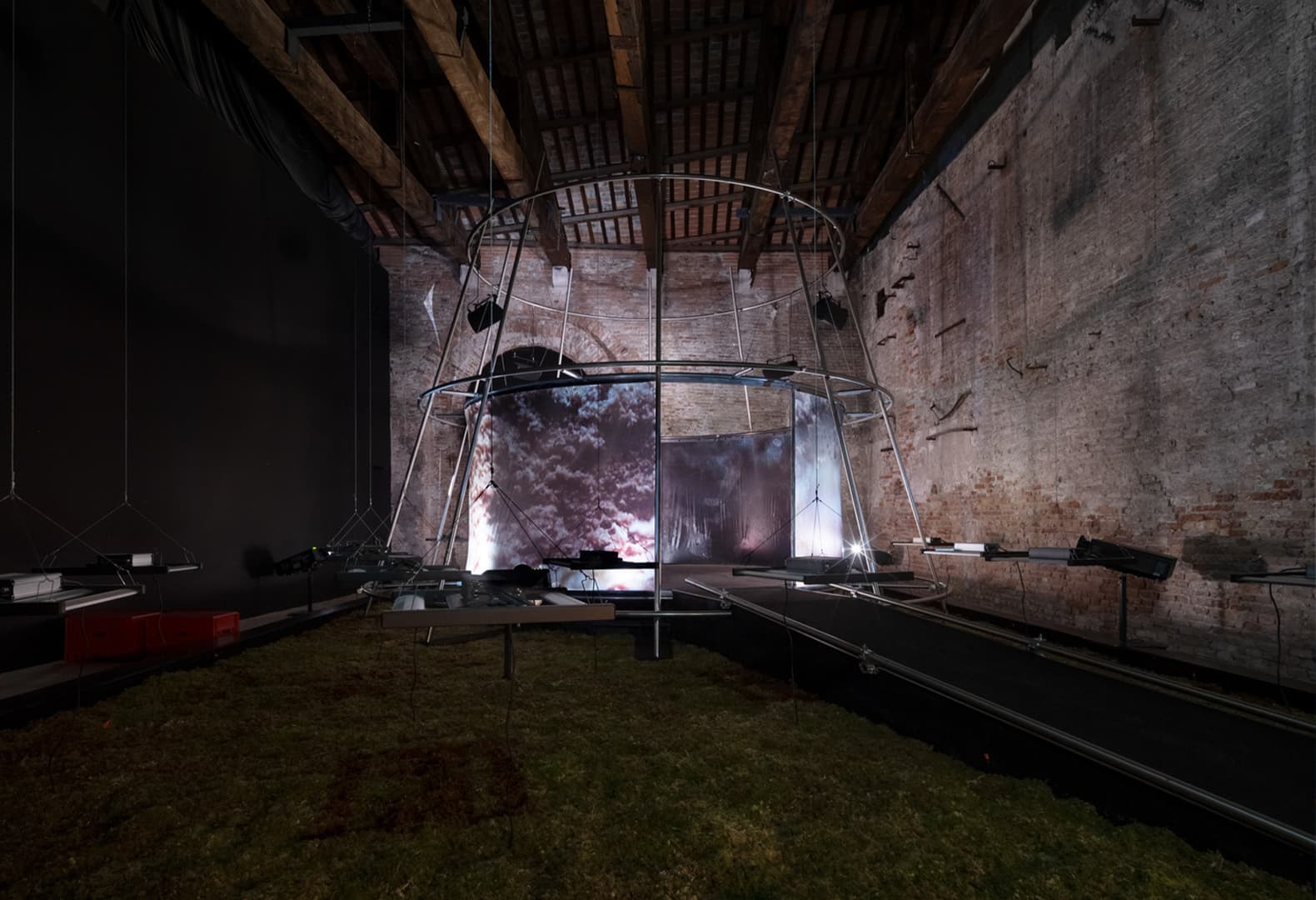 Проект Turba Tol Hol-Hol Tol в национальном павильоне Чили, куратор Камила Марамбио. Фото: Уго Кармени