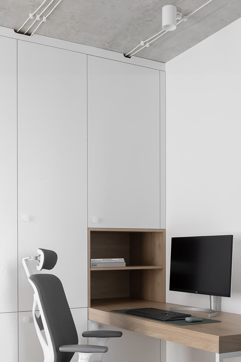 Квартира в голубых тонах с элементами mid-century modern – проект Kononov Studio