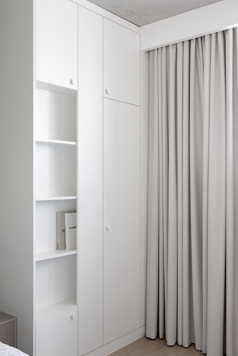 Квартира в голубых тонах с элементами mid-century modern – проект Kononov Studio