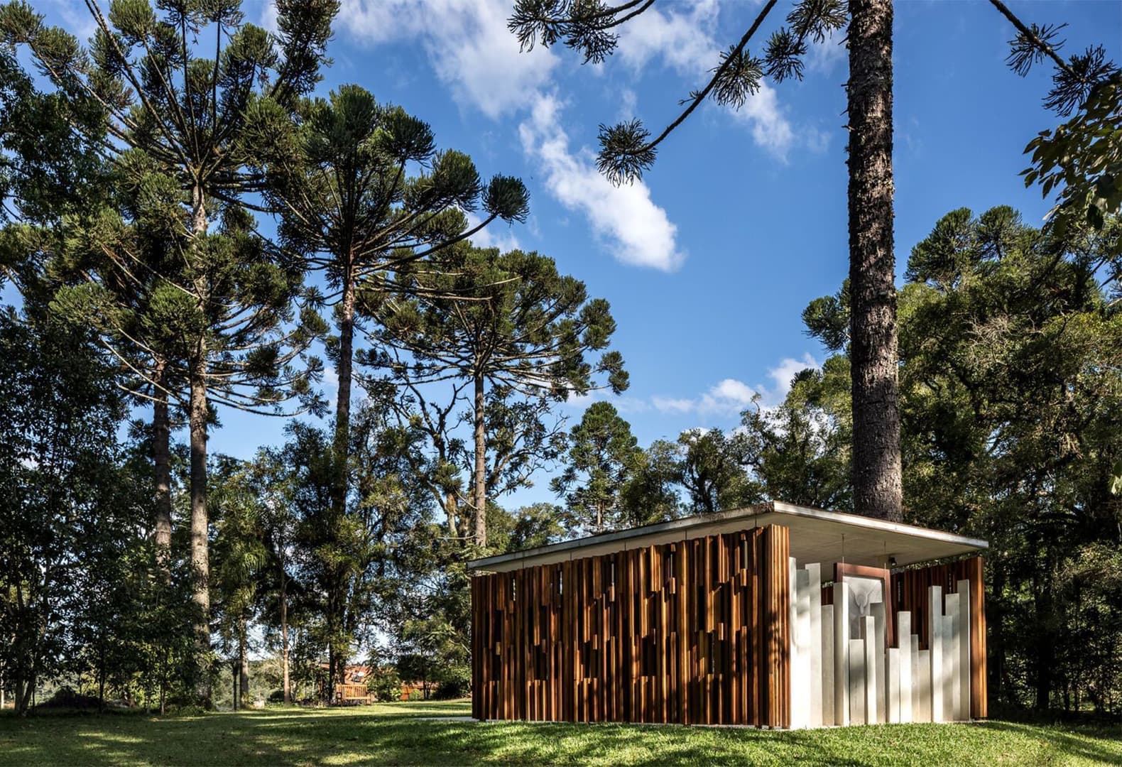 Maria Catarina Chapel, Canalli Arquitetura. Фото: Эдуардо Макариос