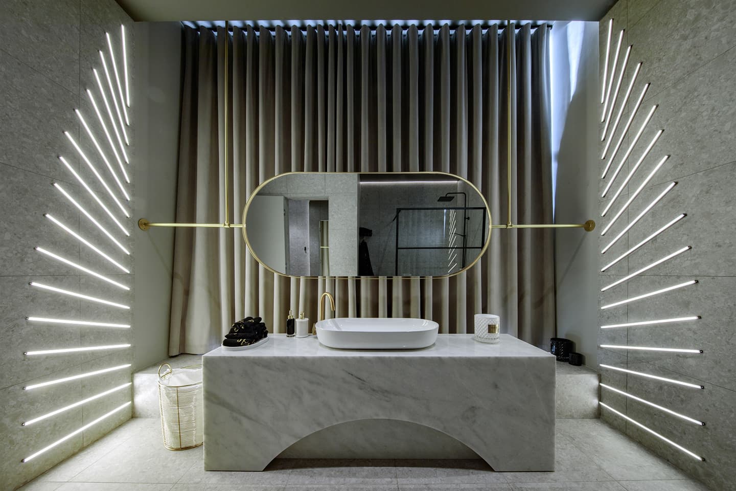 Праздничный интерьер караоке-бара в стиле 1950-х – проект бюро ARCHPOINT