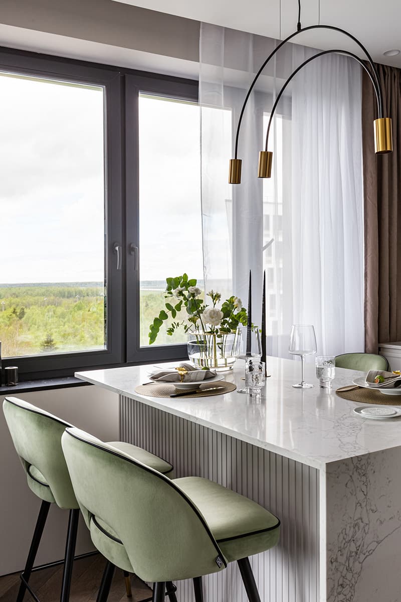 Элегантный интерьер петербургской квартиры с живыми растениями — проект Татьяны Шориной